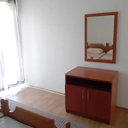 Andela Apartman *