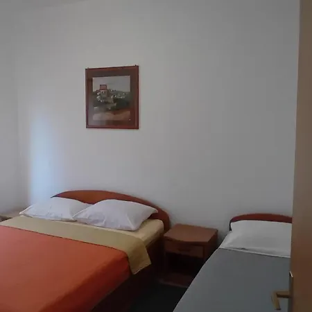 Apartment Andela *